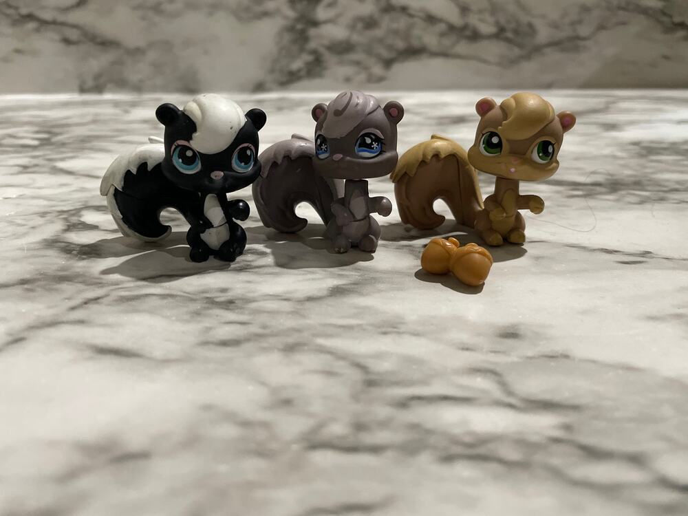littlest pet shop squirrels & skunk bundle!